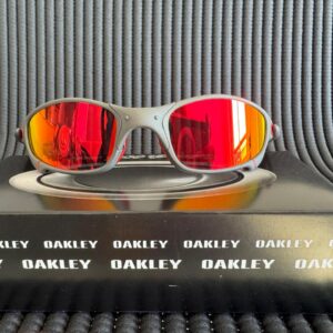 Kit 2 Oakley Juliet 3